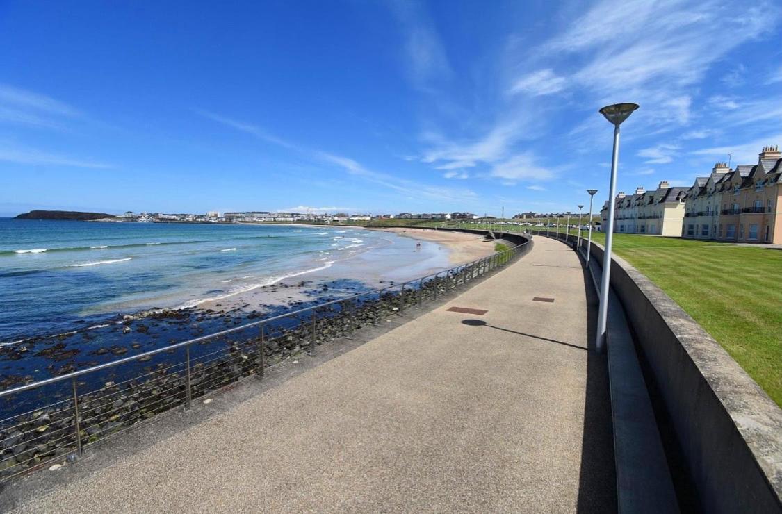 Sound Of The Sea - Penthouse In Portrush Apartment Exterior foto