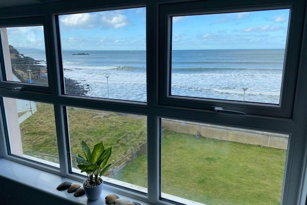Sound Of The Sea - Penthouse In Portrush Apartment Exterior foto